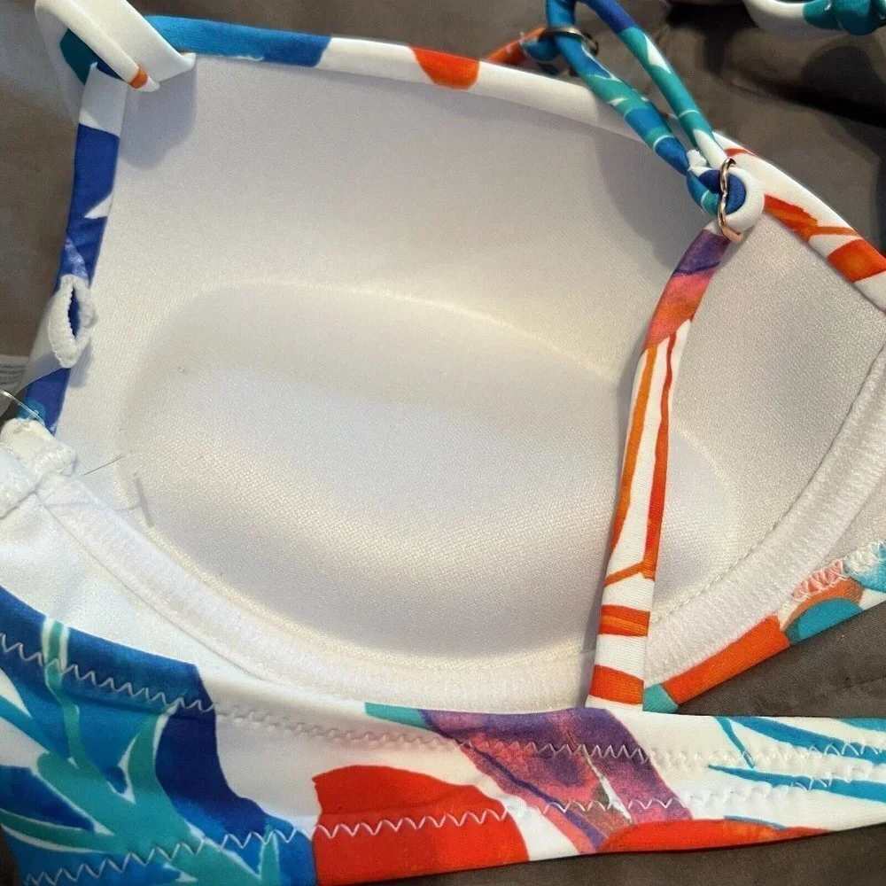 Raisins Juniors' Printed‎ Moonshadow Underwire Bikini Top - Riviera Maya Multi L